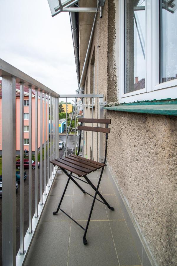apartmán v bytovém domě Turnov Apartamento Exterior foto